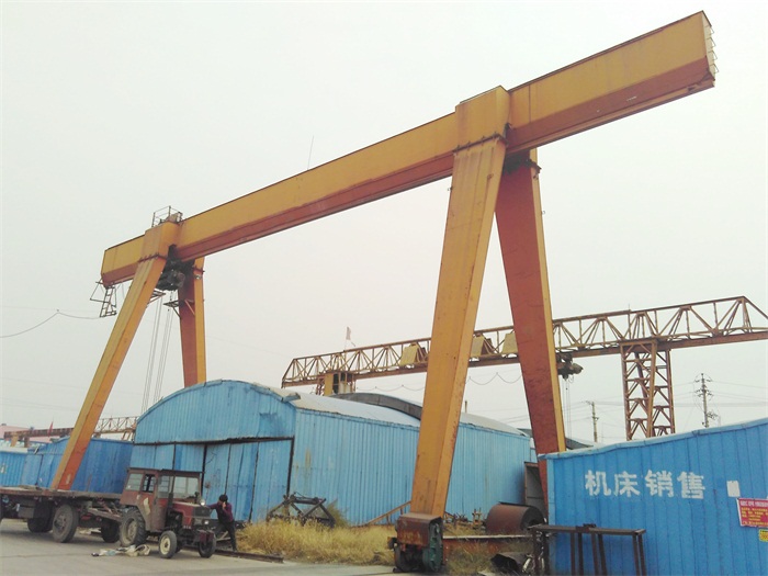 traveling gantry crane